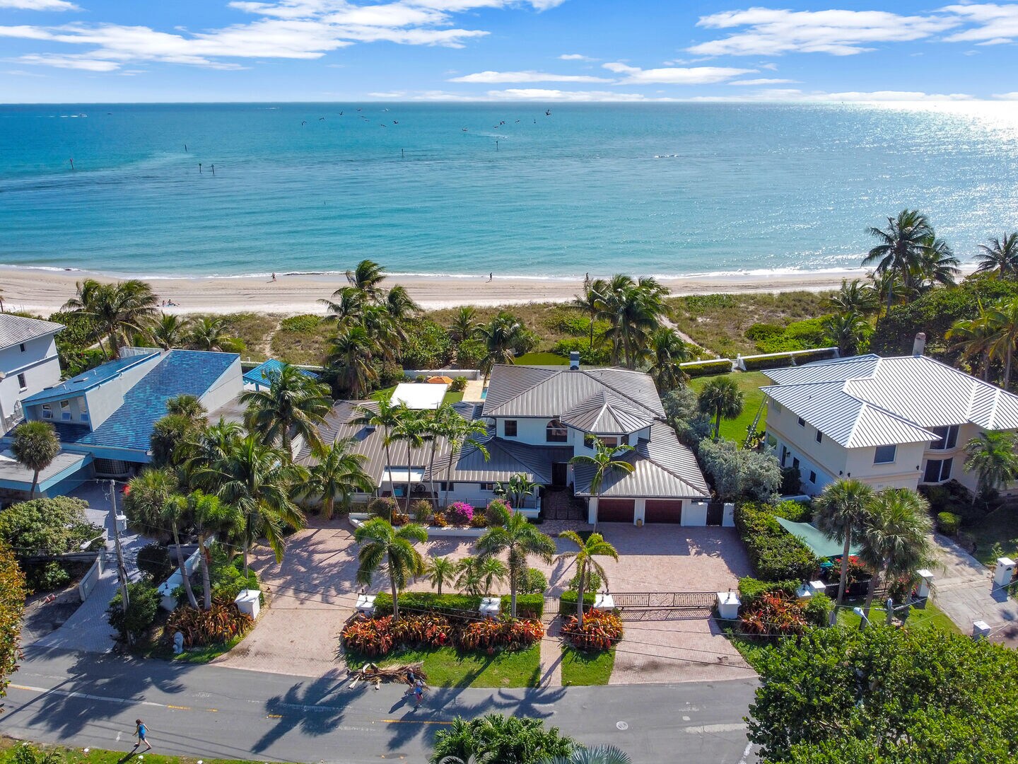 Direct ocean front estate