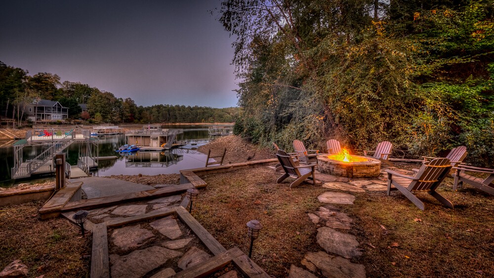 Property Image 1 - Heaven on the Lake - Lakefront | Hot Tub | Fire Pit | Game Room