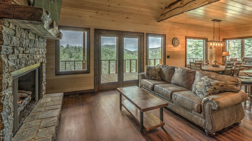 Property Image 2 - Honey Bear Lodge - Mountain View | Sauna | Hot Tub | Outdoor Pizza Oven