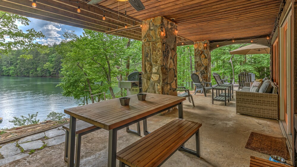 Property Image 2 - Lakeshore Lodge - On Lake Blue Ridge | Pet Friendly | Hot Tub | Shuffleboard