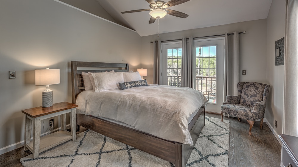 Lakin' Memories - Lakefront | Dock | Pet Friendly | Pool Table | Fire Pit