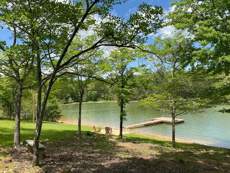 Lakin' Memories - Lakefront | Dock | Pool Table | Fire Pit