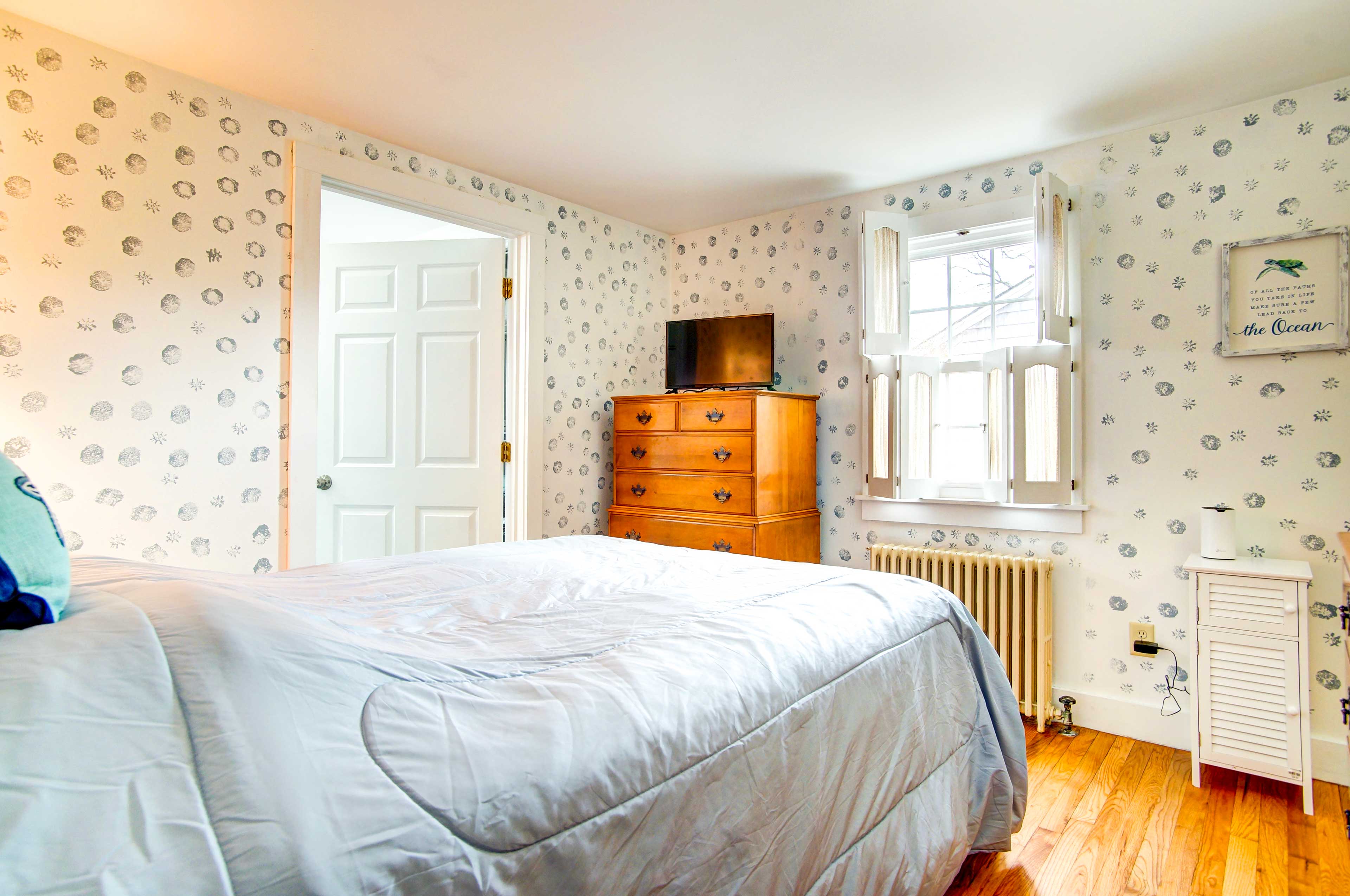 2 Mi to Beach: Coastal Retreat in Hyannis!