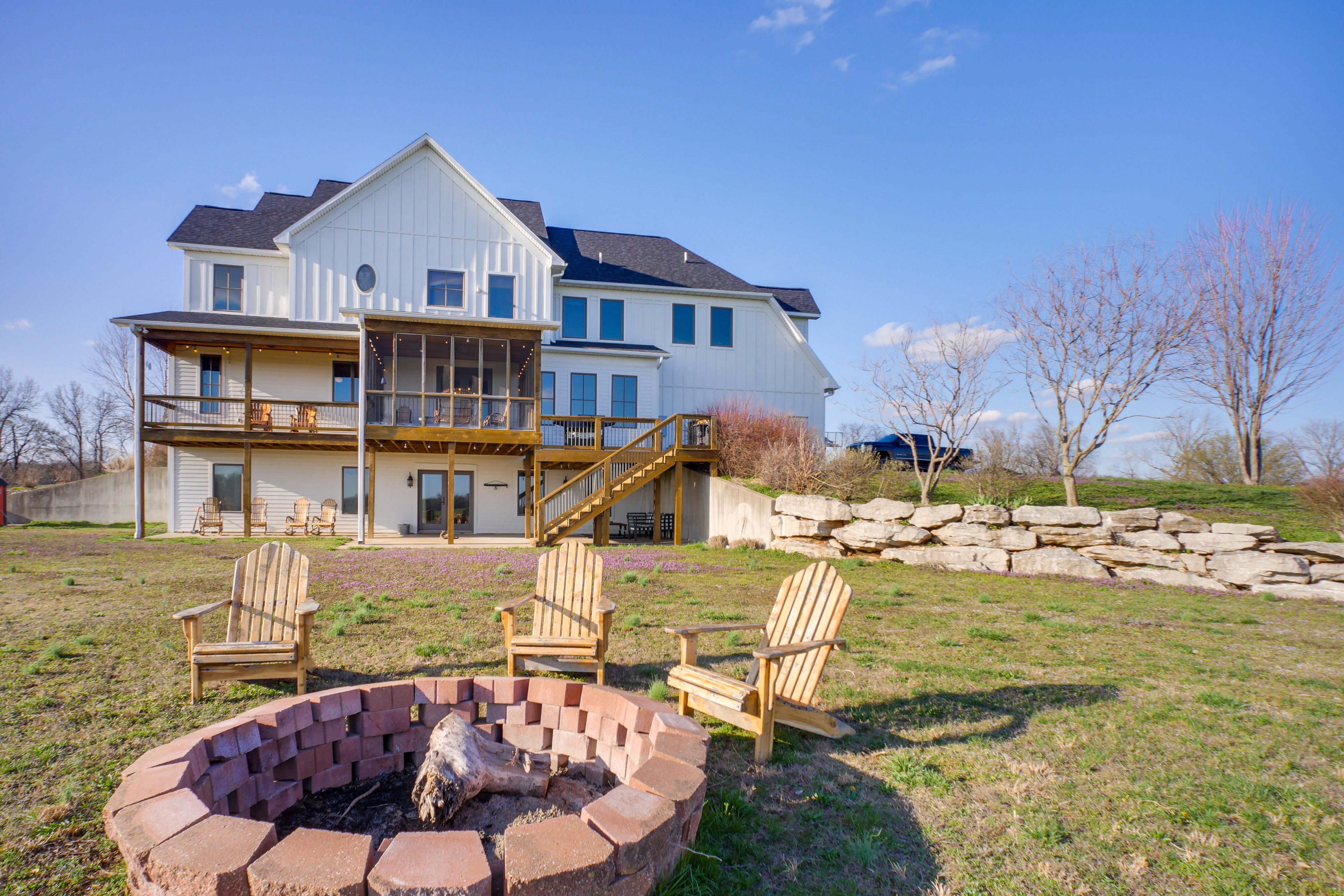 Rustic Missouri Vacation Rental w/ Hill Views!