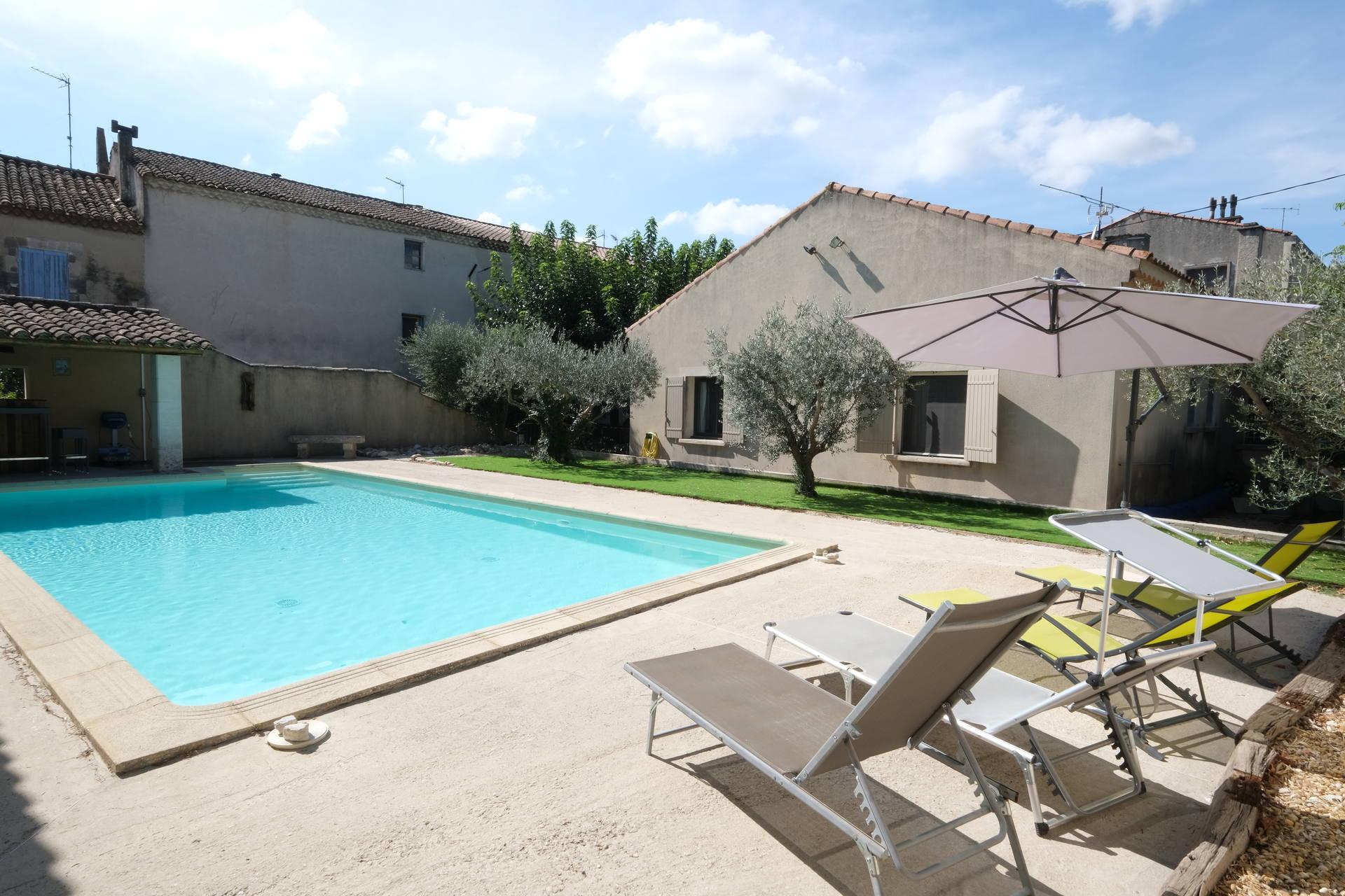 Property Image 2 - Pleasant villa with swimming pool in Maillane, between Avignon and Saint-Rémy-de-Provence - 6 people