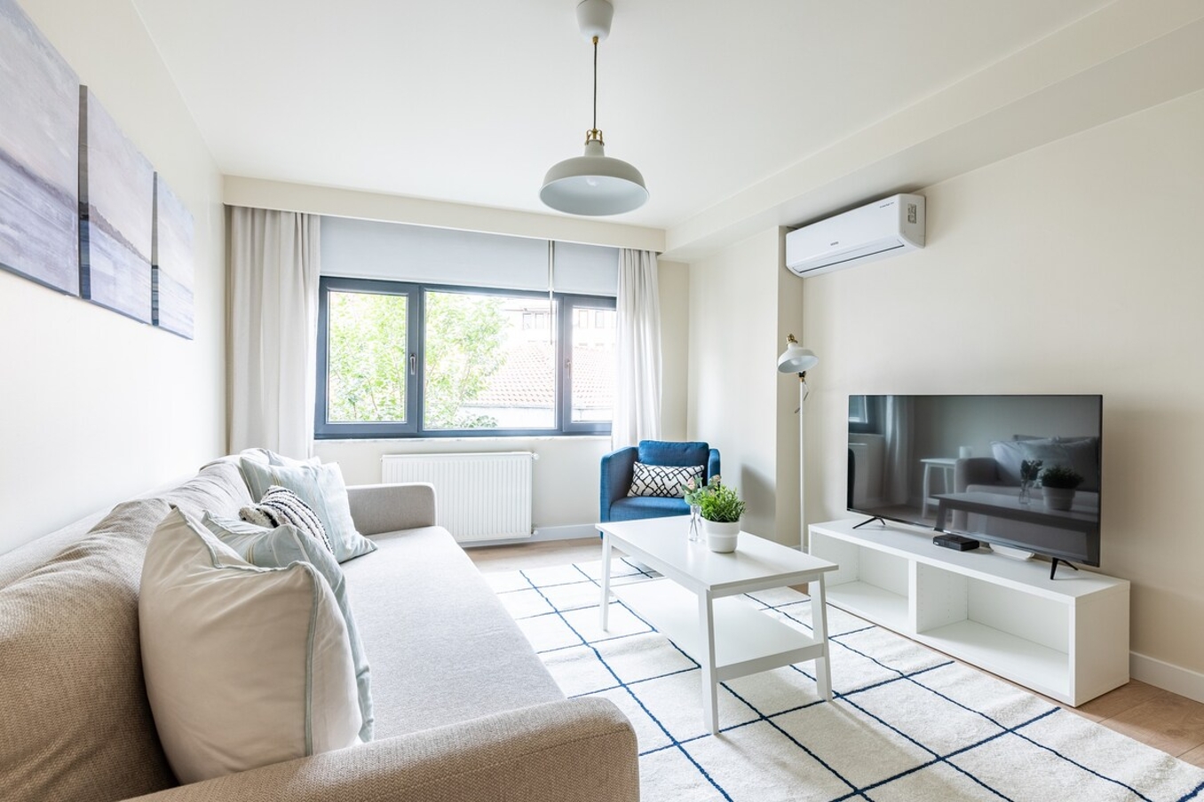 Modern Prime Location 1Bed Bright Home! #243