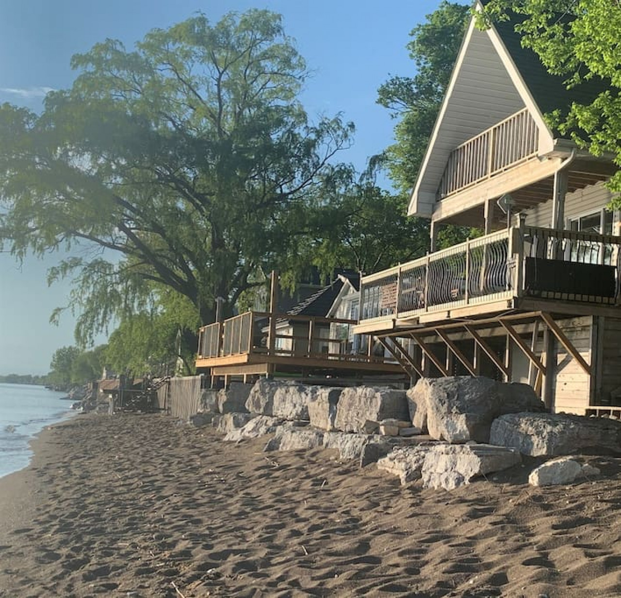 Property Image 1 - ON POINT: Pelee Beach House