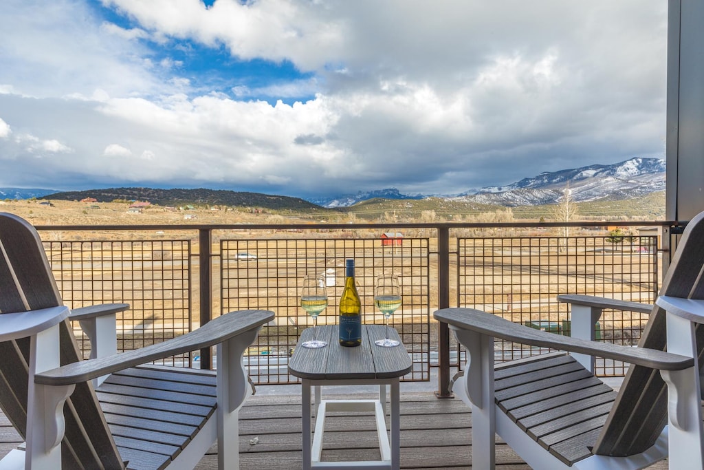 Beautiful Views from Deck (2nd Floor) 