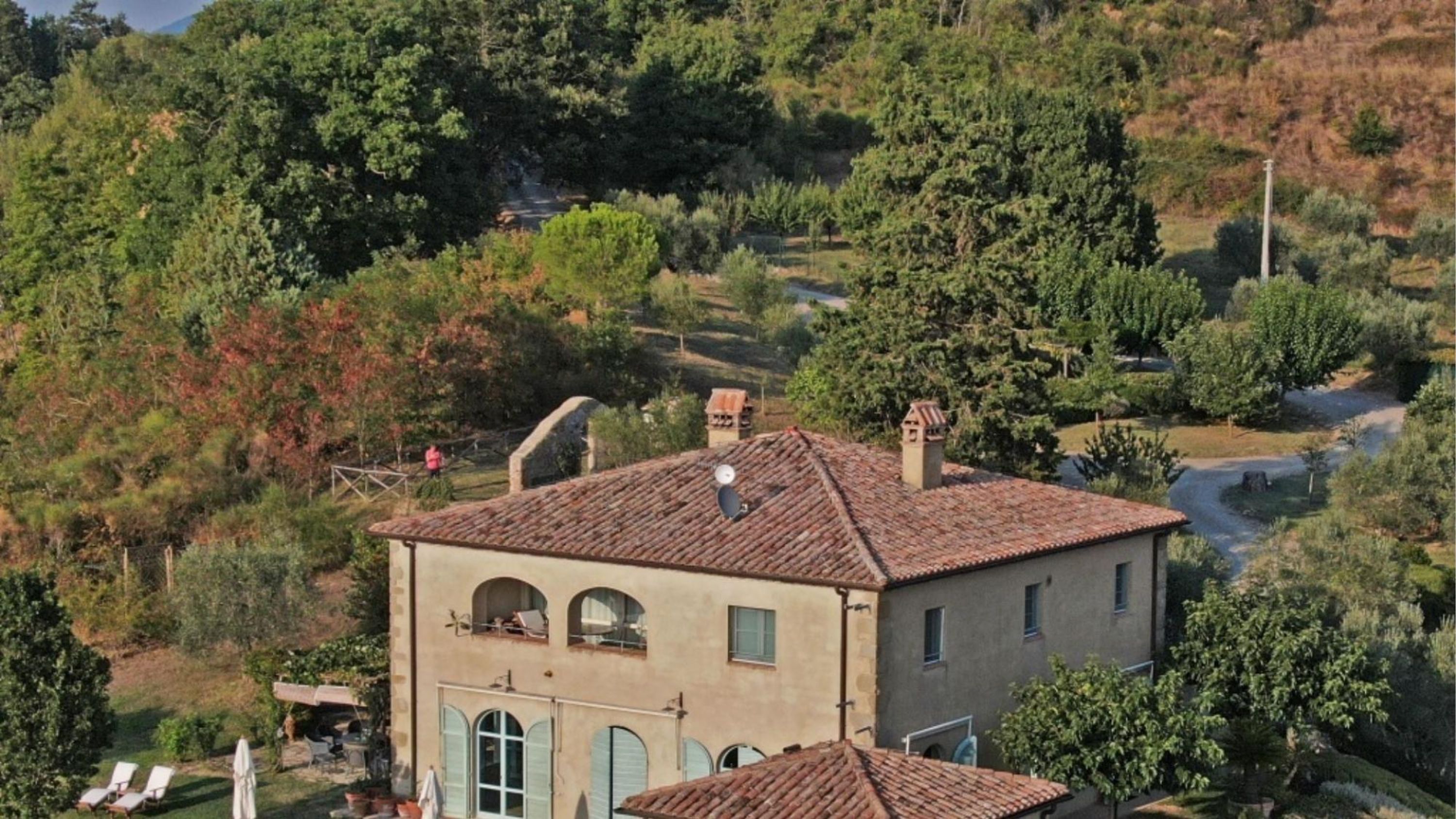 Property Image 1 - Splendid 17th Century Farmhouse  Pool  Pergola  panoramic garden-VILLA BEL CANTO