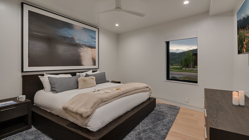 Bedroom 5, Lower Level - Spacious king bed