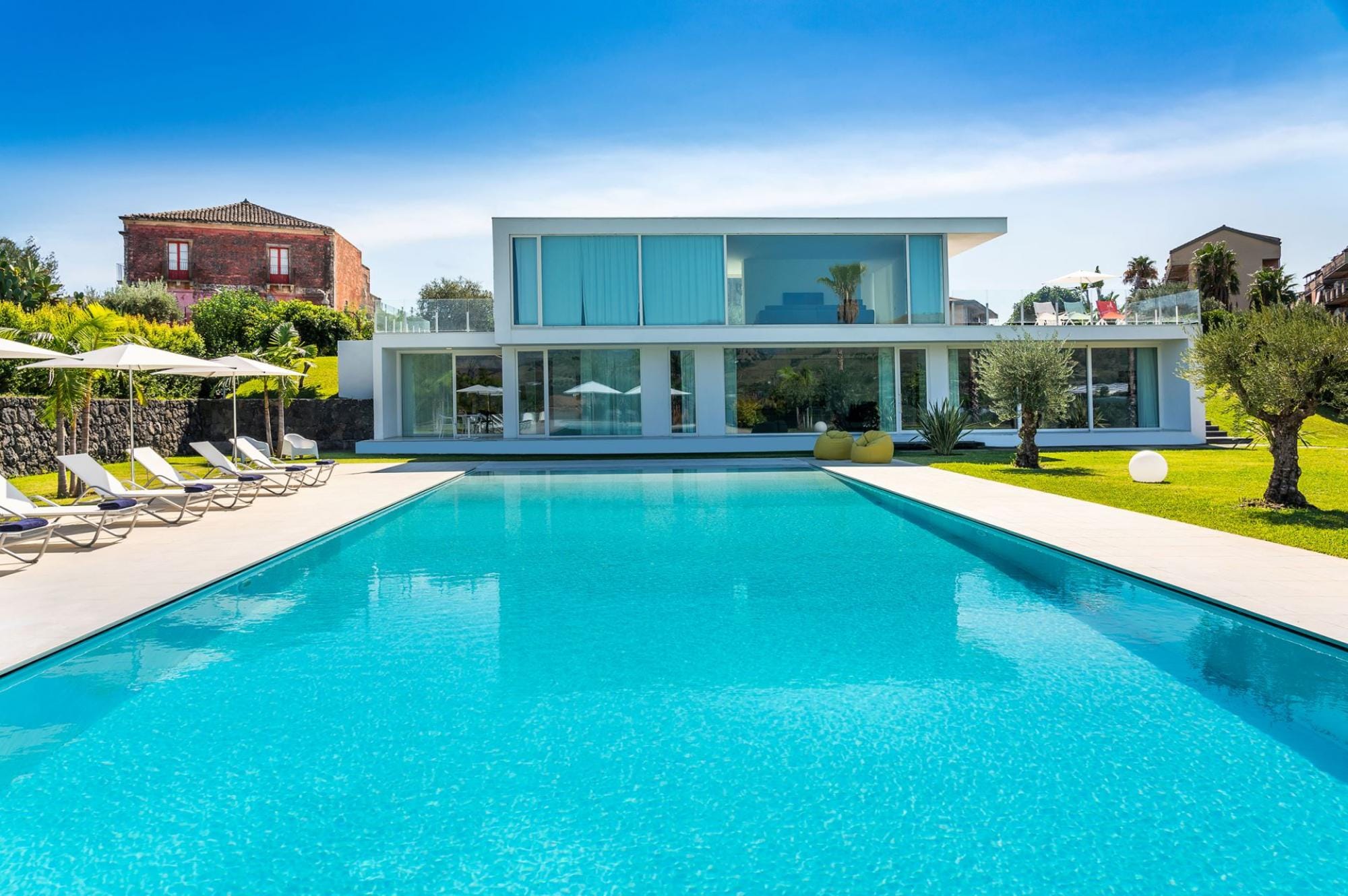 Property Image 2 - Luxury Villa near Taormina  Pool  gym and welness area -VILLA CONTEMPORANEA
