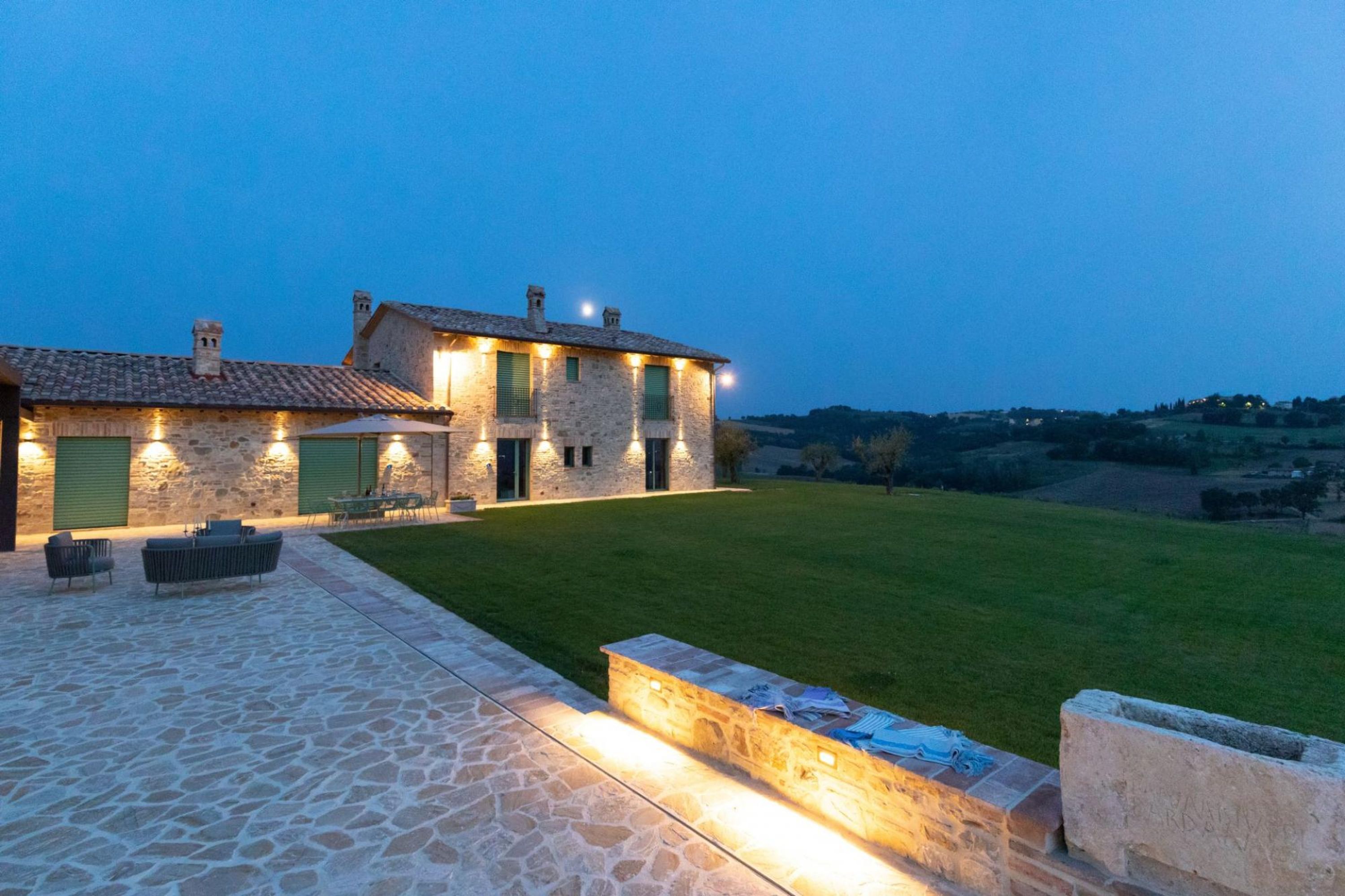 Property Image 2 - Modern villa with beautiful infinity pool  ac  wifi  home automation  Barrier Free-VILLA MERAVIGLIA