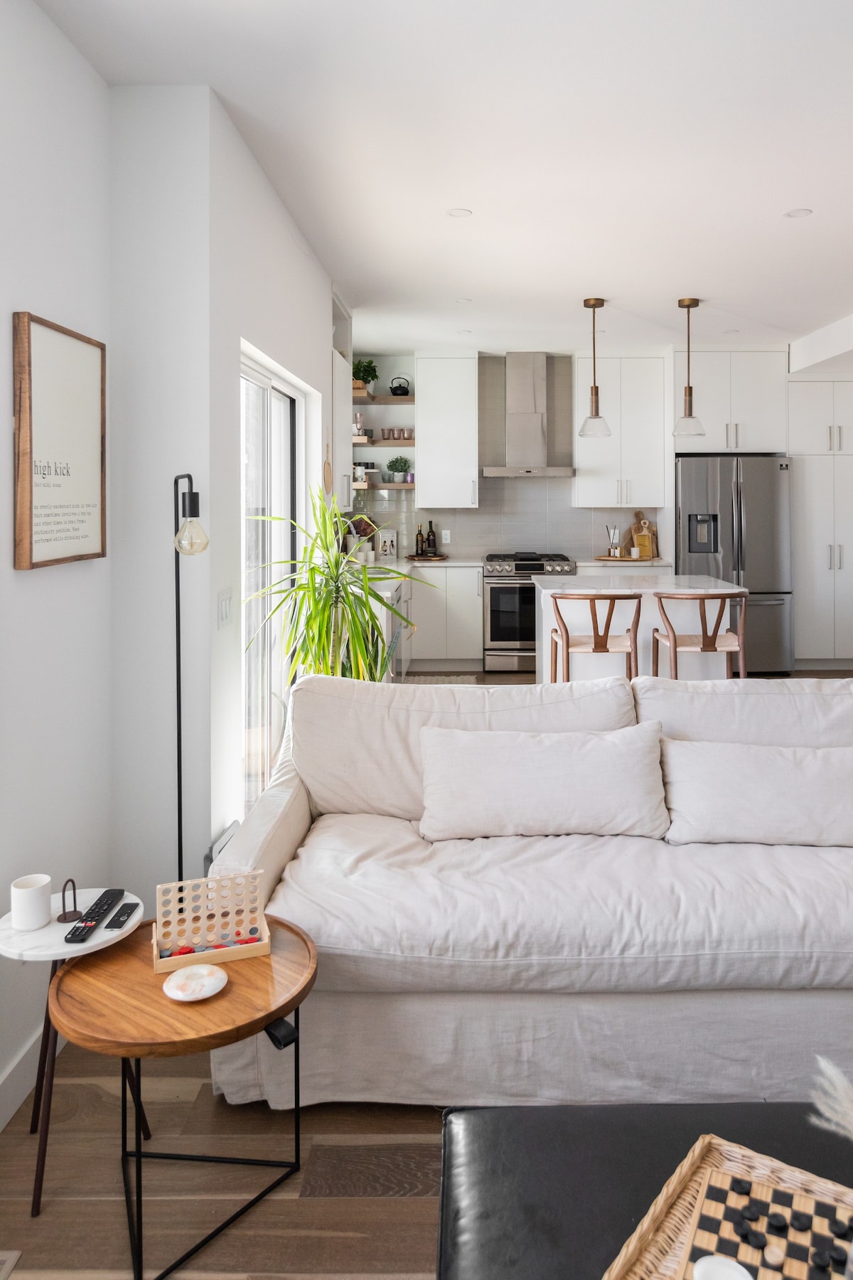 75 Townhouse Exterior Ideas You'll Love - March, 2026 | Houzz - Bright Townhouse With Level City View