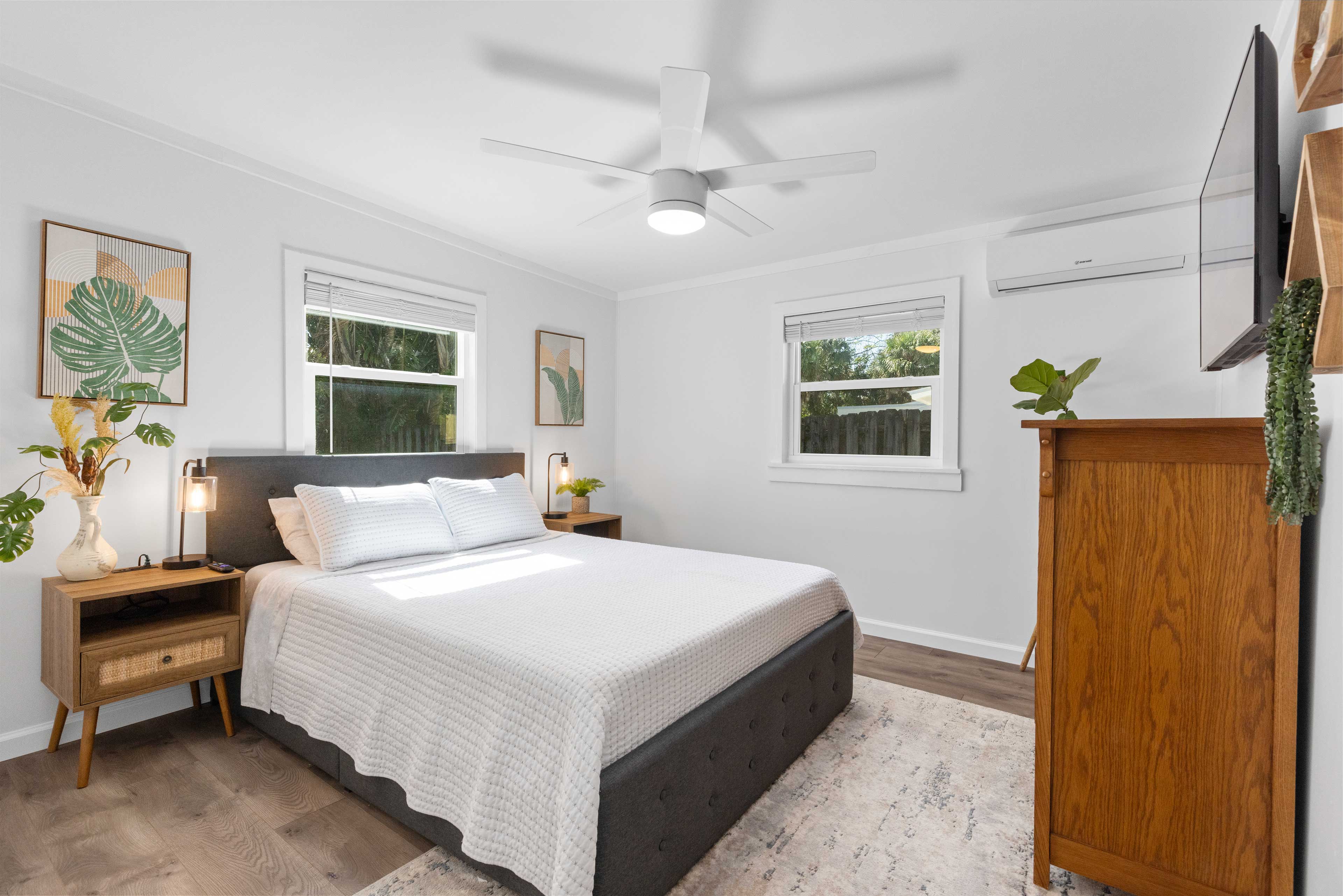 4 Mi to Dtwn: Jensen Beach Cottage