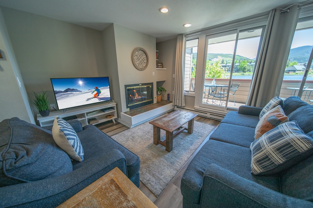 Beautiful vacation condo on Keystone Lake! #summer