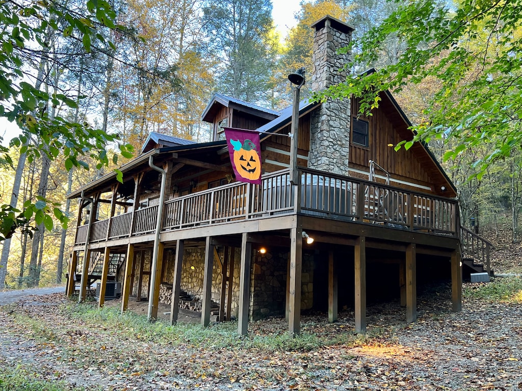 Hounds Retreat at Leatherwood Mountains