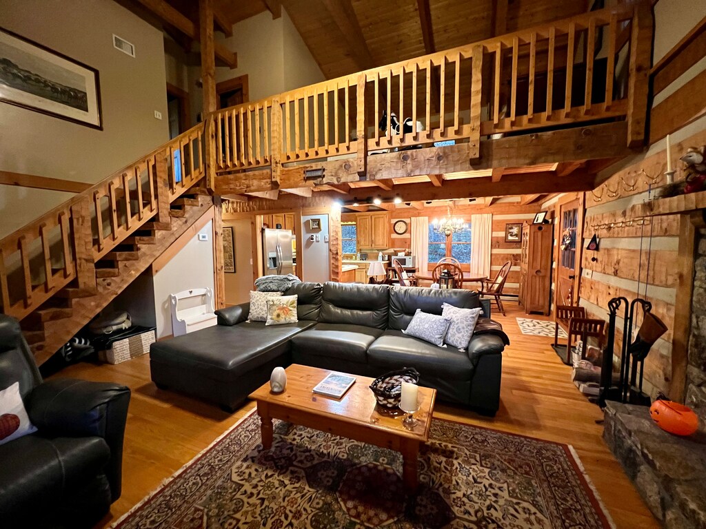 Hounds Retreat Living room and Loft