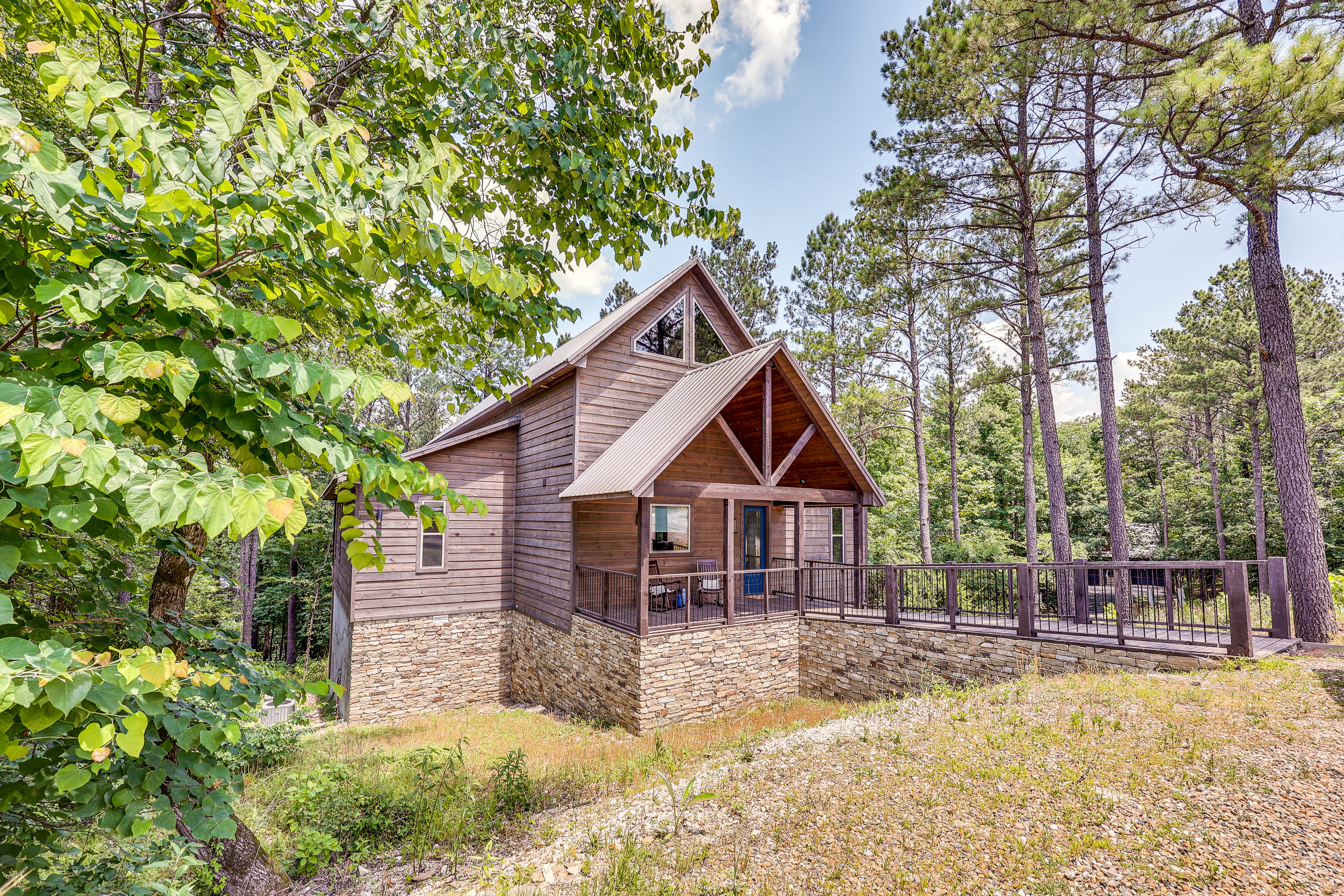 Property Image 1 - Cozy Cabin w/ Hot Tub ~ 5 Mi to Broken Bow Lake