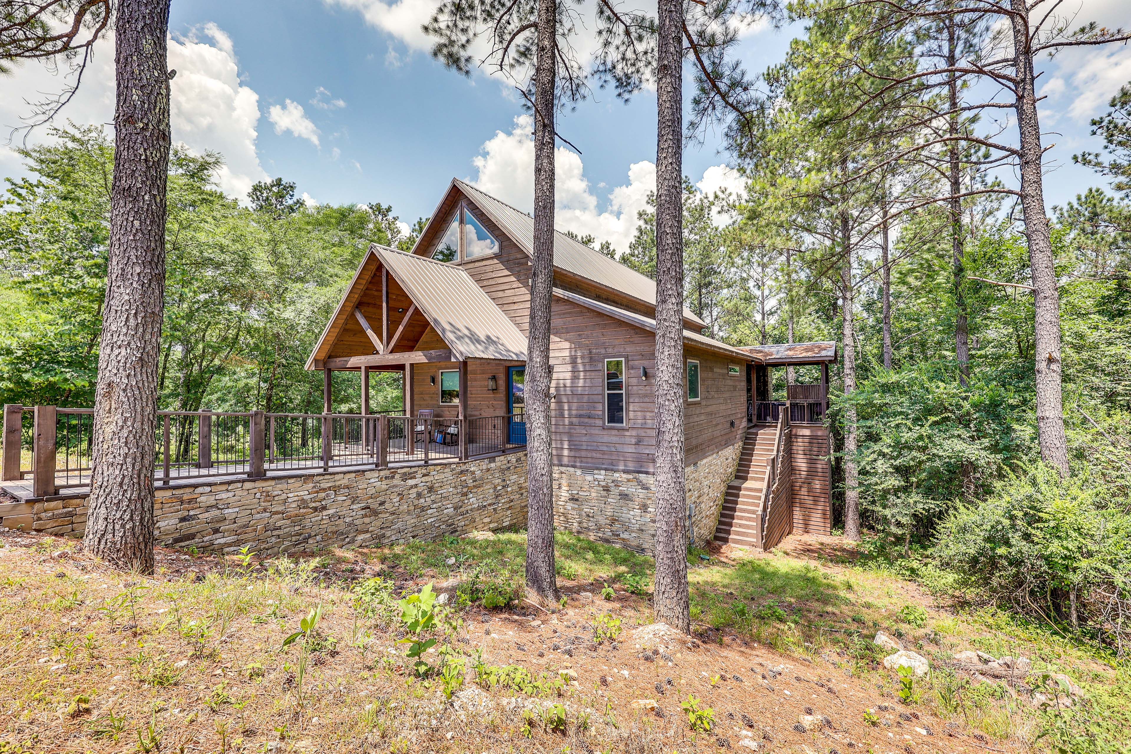 Property Image 2 - Cozy Cabin w/ Hot Tub ~ 5 Mi to Broken Bow Lake