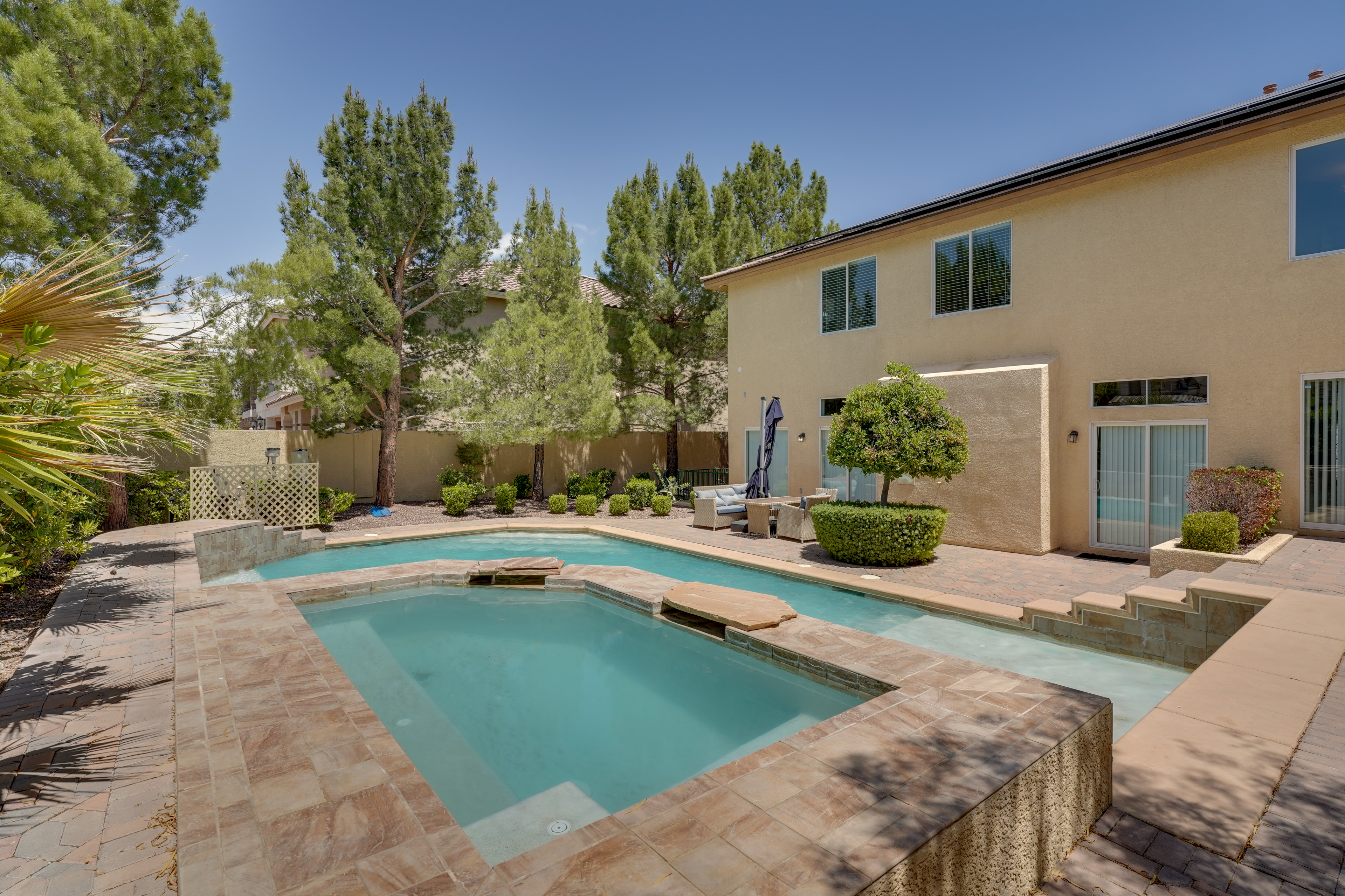 Property Image 1 - Elegant Las Vegas Home w/ Pool & Putting Green!