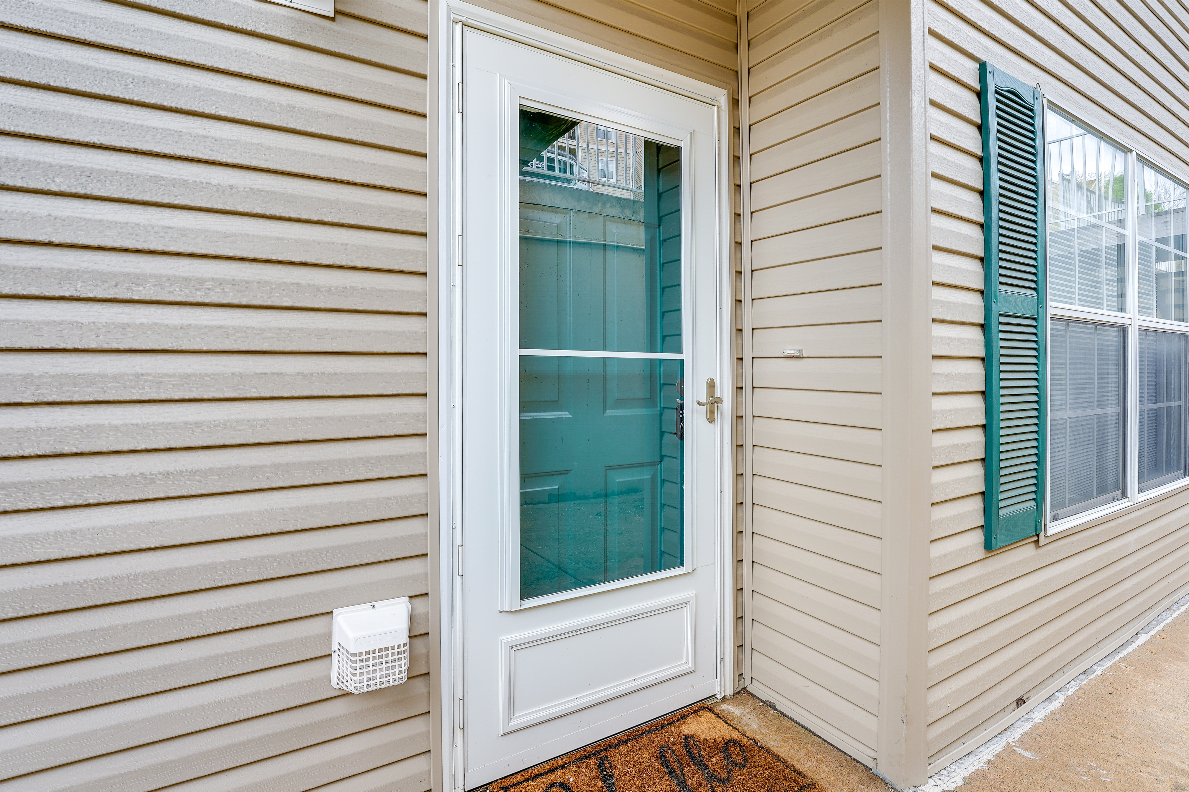 Relax Fireside! Peaceful Escape Near Branson Strip