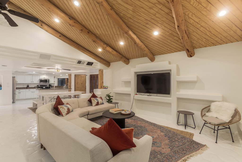 Flat screen tv with streaming services