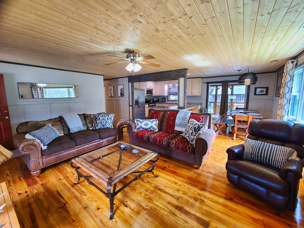 The Bunk House at Leatherwood Mountains