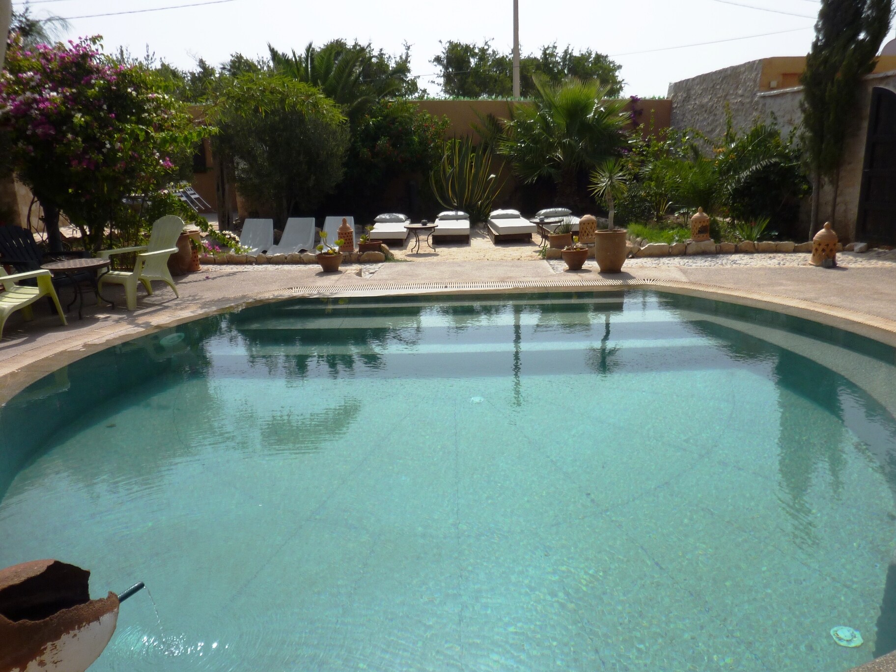 Property Image 2 - Double bedroom and spacious garden with swimming pool