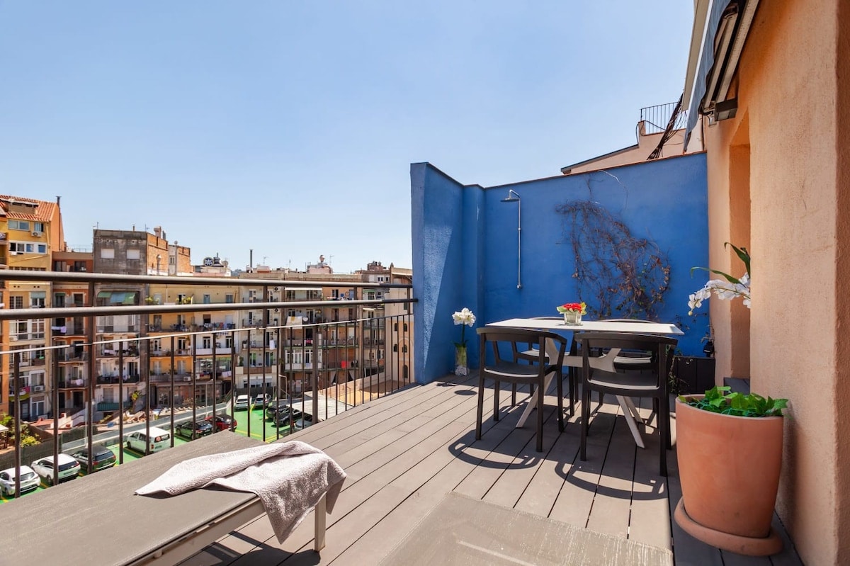 Property Image 2 - 3-bedroom penthouse with terrace in Eixample