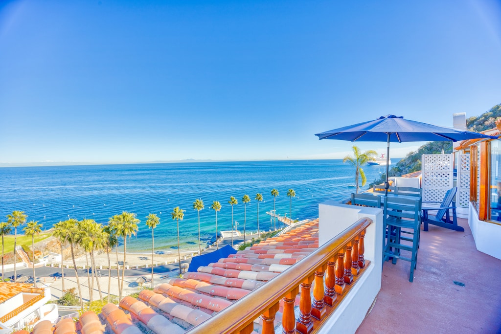 H160 - Balcony Ocean View 1