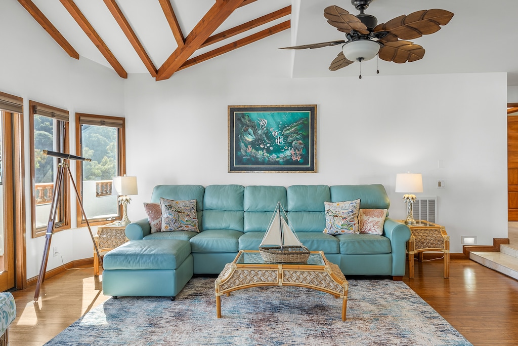 H1788 - Living Room Couch