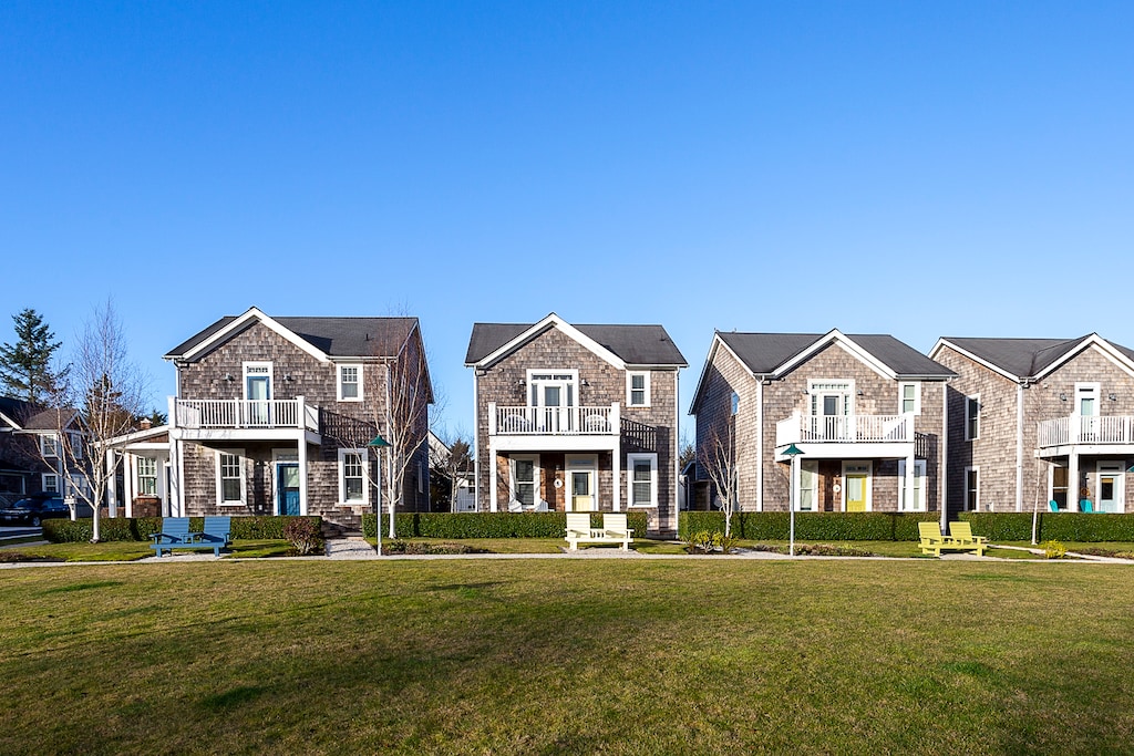 Bigfoot in Compass Park