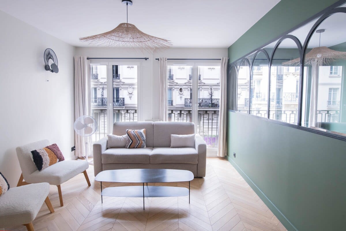 Property Image 1 - Stylish 3BD for 10 guests next to Invalides!