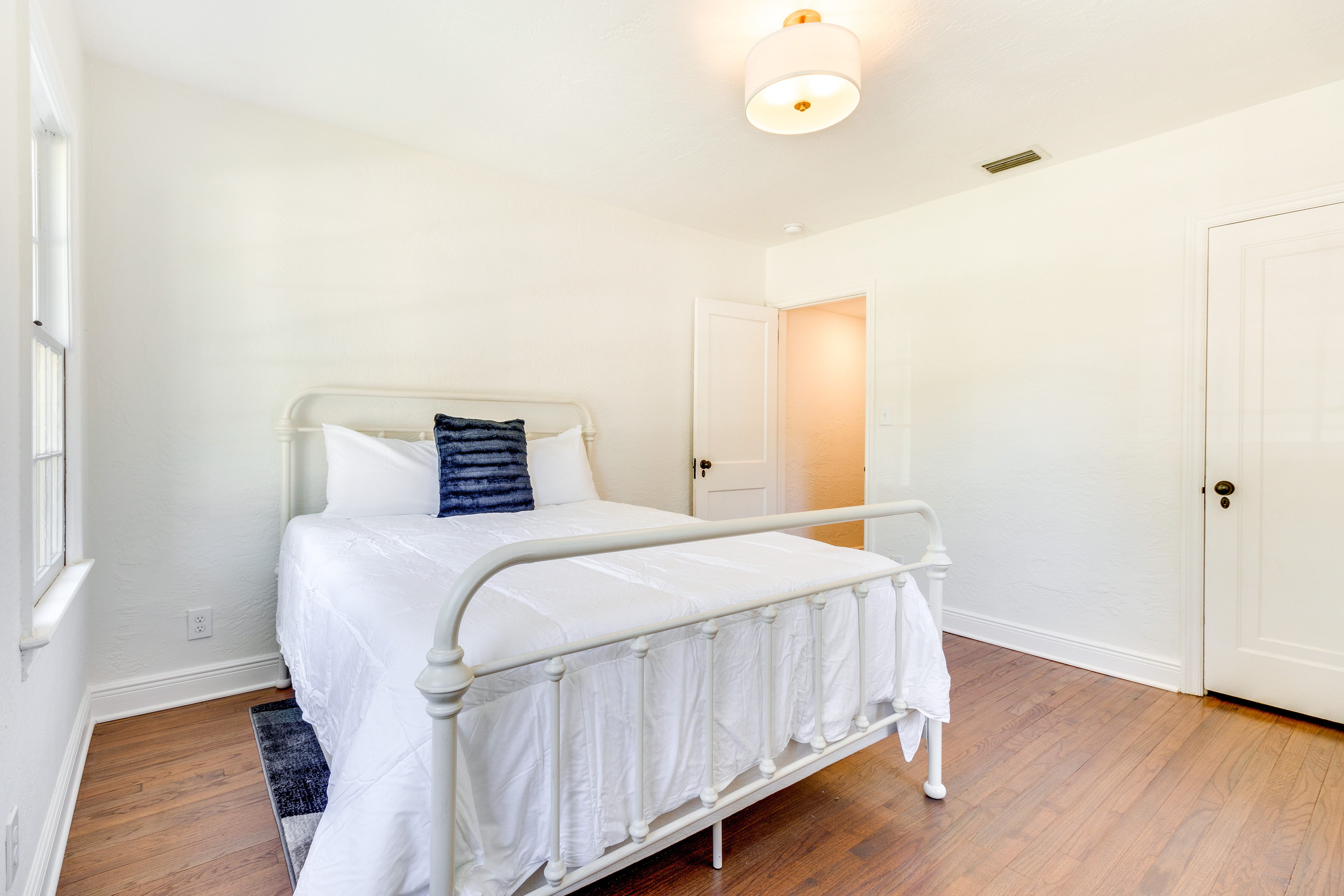 1 Mi to Downtown Orlando: Home w/ Fenced Yard!