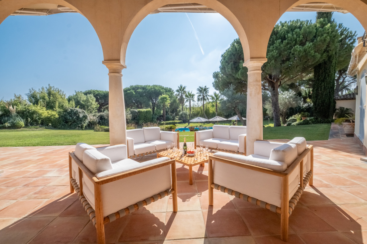 Property Image 2 - Magnificent Neo-Provencal 440 sq. m villa located in Saint-Tropez 
