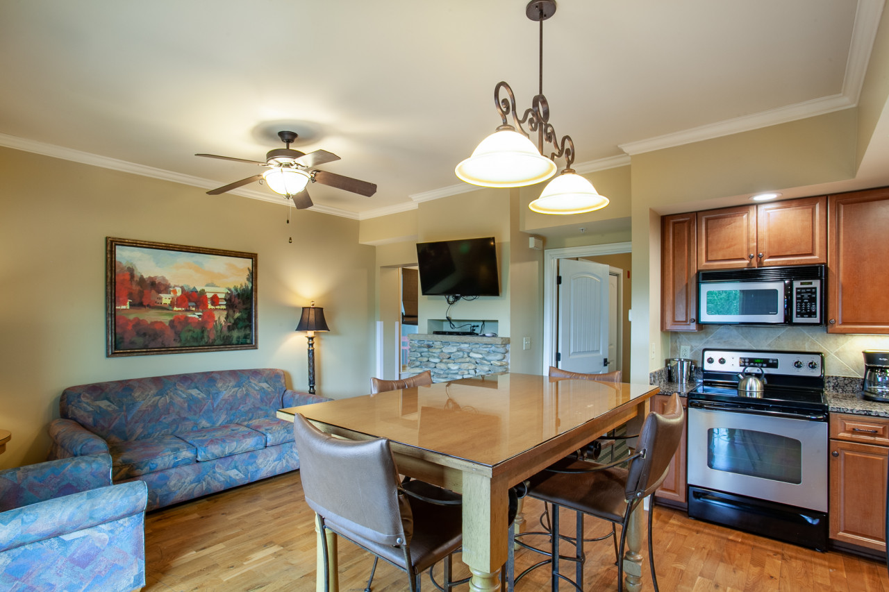 Forge Haven Condo -Fireplace & Community Amenities