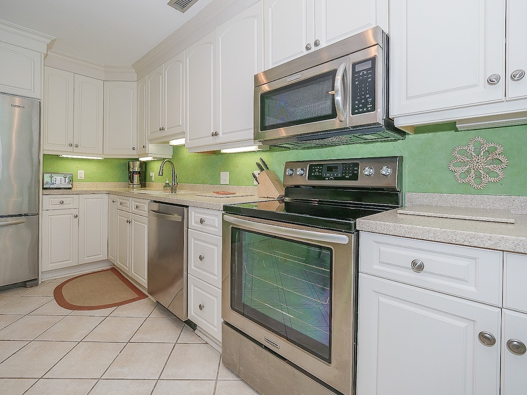 Kitchen at 7 Turtle Lane Club