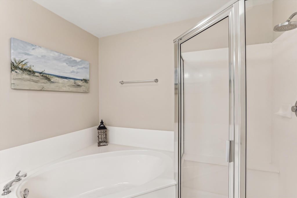 Guest Bathroom with Separate Tub and Shower at 3302 SeaCrest