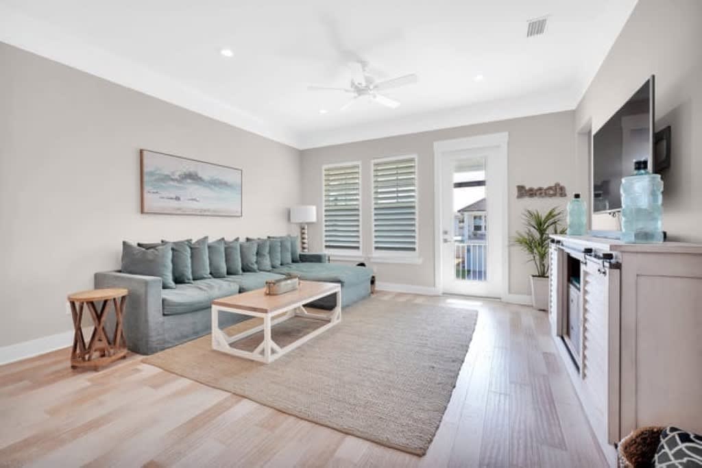 Property Image 1 - Luxury Beach Getaway, Just 4 Blocks to Beach + Pier!! Property Image 1 - Luxury Beach Getaway, Just 4 Blocks to Beach + Pier!!