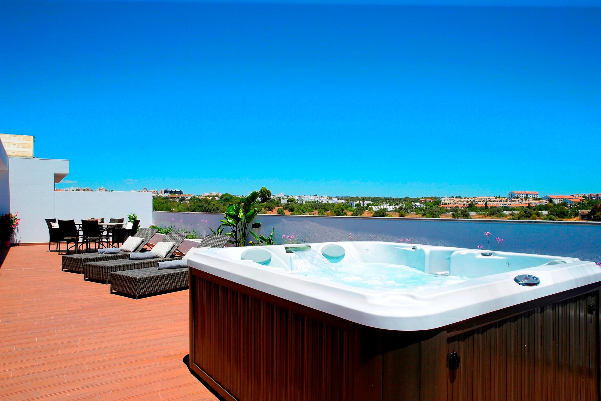 Property Image 1 - Apartment Malacca/Luxury Penthouse with Hot Tub