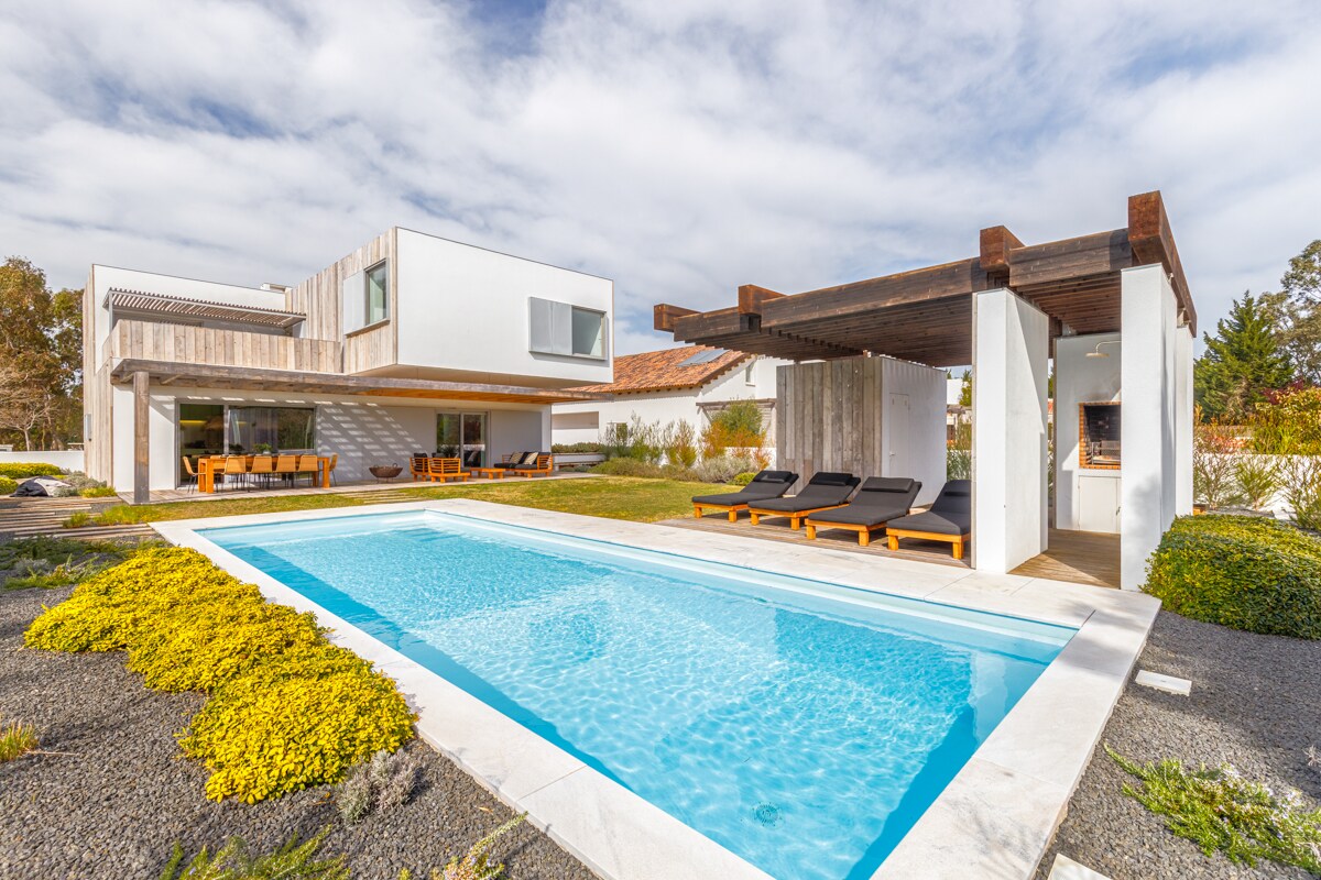 Property Image 1 - Villa Baixo