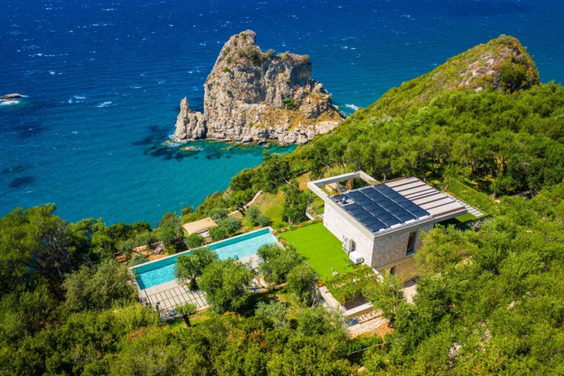 Property Image 1 - Breathtaking Villa with Olive Groves and Infinity