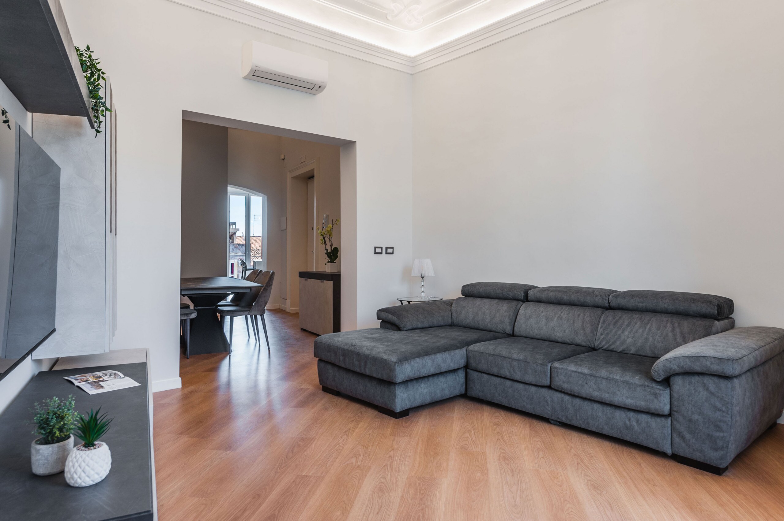 Property Image 2 - Modern & Bright Apartment near Piazza Stesicoro