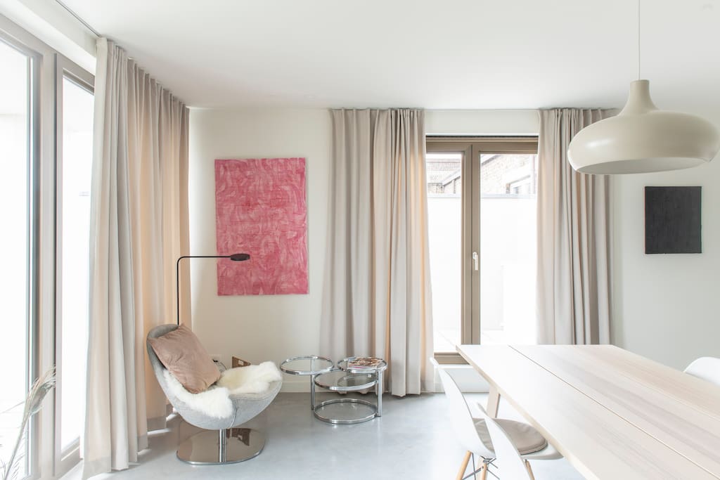 Property Image 1 - Tranquil Urban Escape: 2-BDR Retreat in Ghent Property Image 1 - Tranquil Urban Escape: 2-BDR Retreat in Ghent