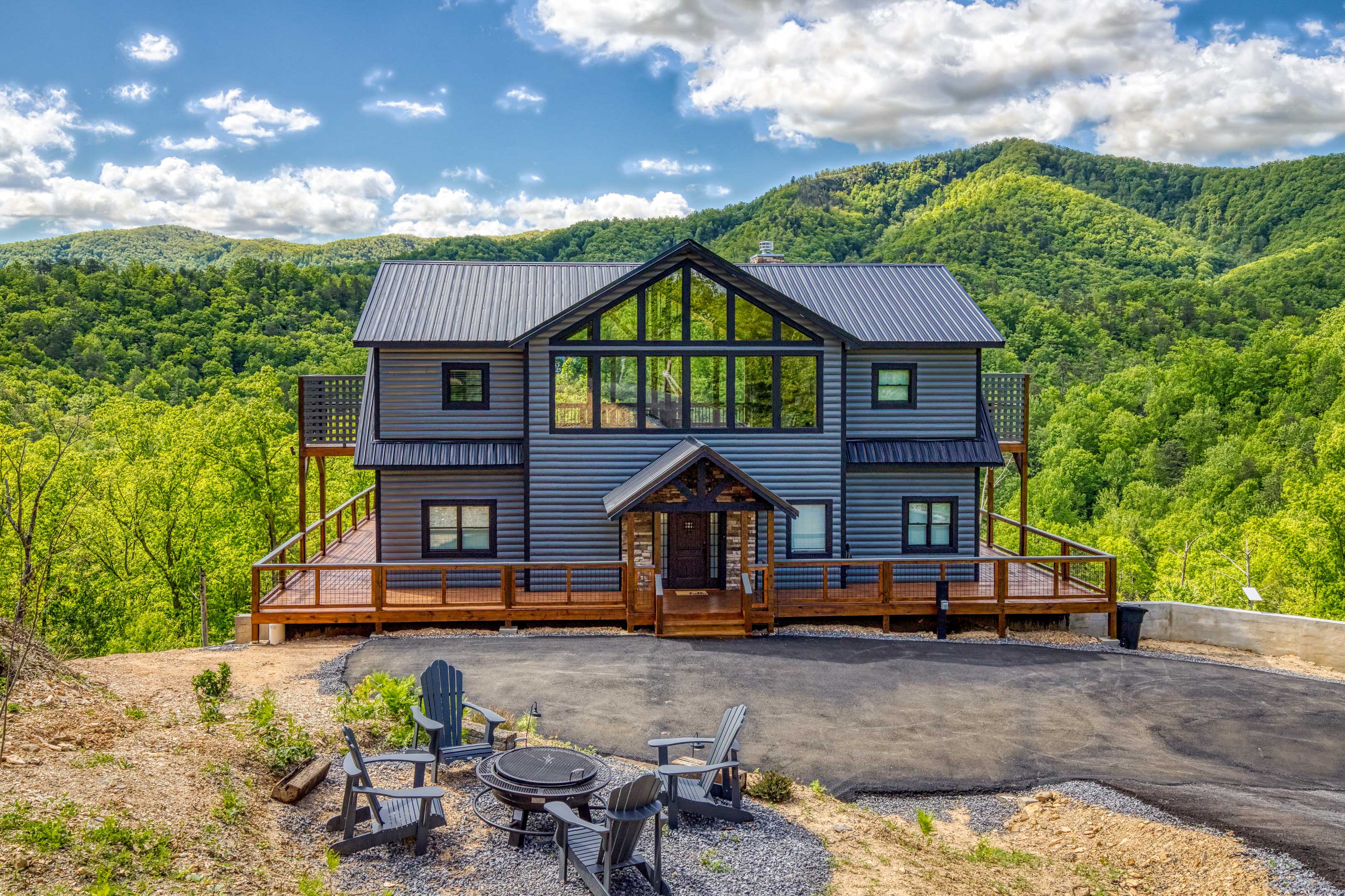 Property Image 1 - Luxury Sevierville Cabin w/ Private Hot Tub!