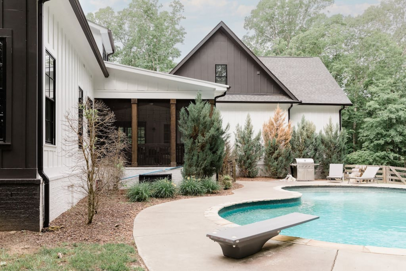 Property Image 2 - Stunning Estate in Leiper’s Fork with Pool, Hot Tub, Sauna