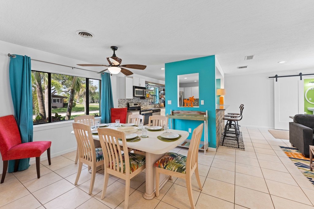 Gaher around the dining area for your favorite meals