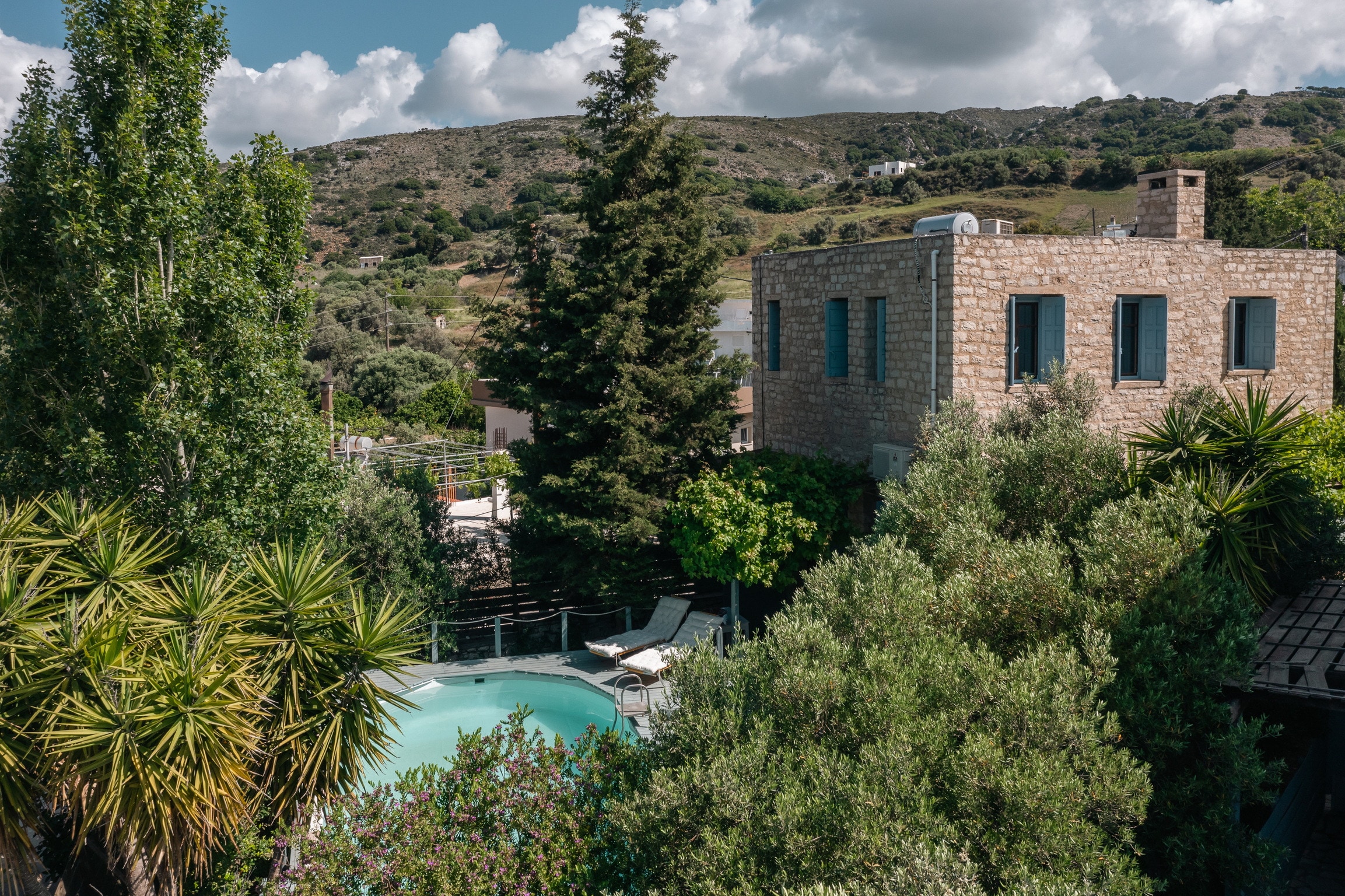 Serene area villa,Private pool,Mountains,Near taverns