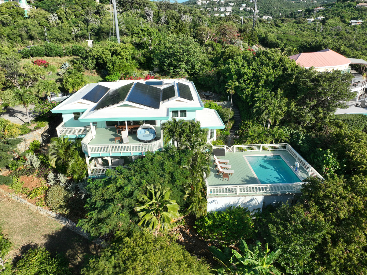 Property Image 2 - Villa SeaGate · Waterfront 5/5.5 bath Tesla backup power 