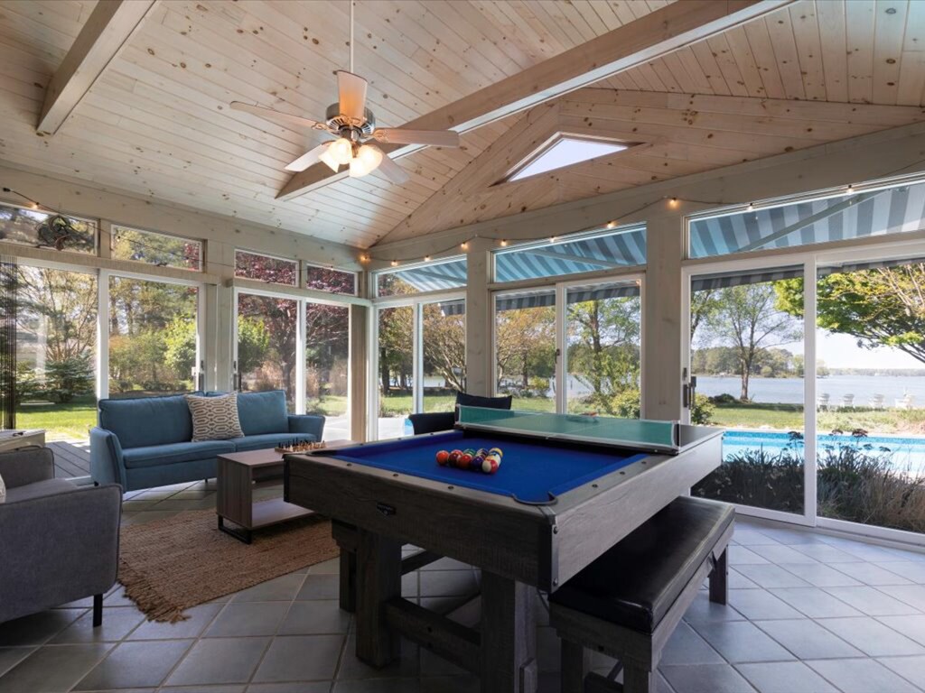 Sunroom / Game Room